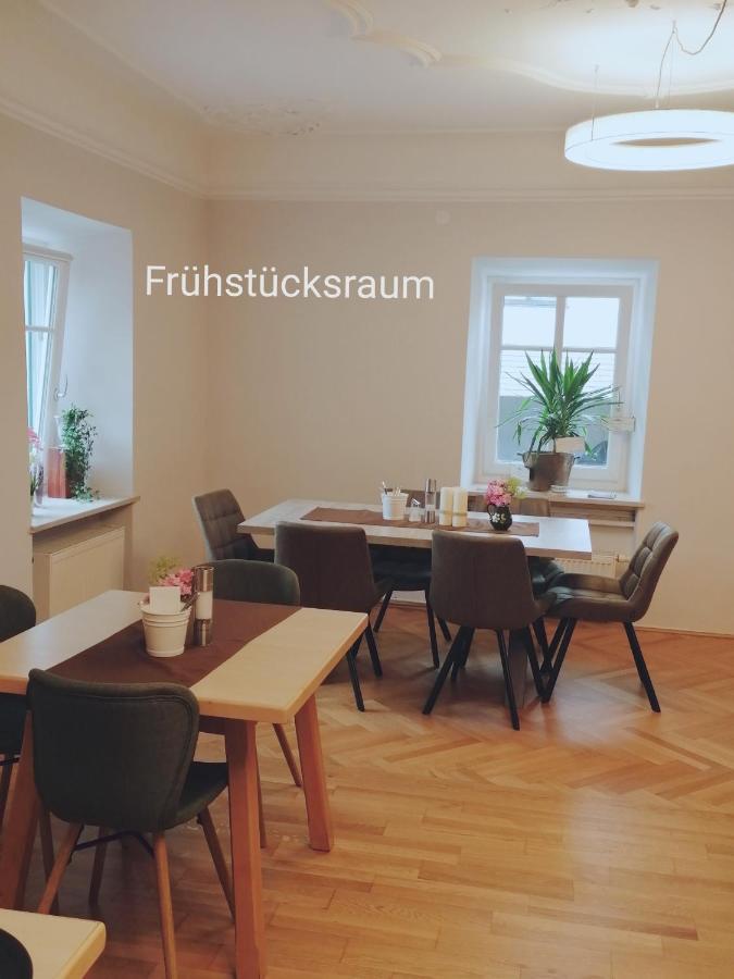 Taferne In Koestendorf - Ferienwohnung Monteurzimmer Neumarkt am Wallersee Exteriér fotografie