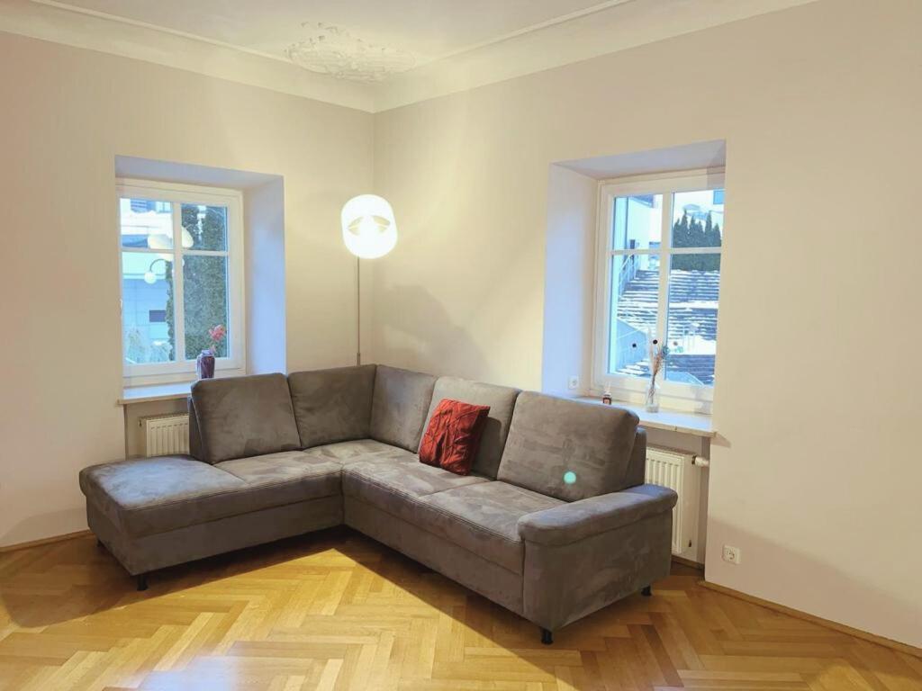 Taferne In Koestendorf - Ferienwohnung Monteurzimmer Neumarkt am Wallersee Exteriér fotografie
