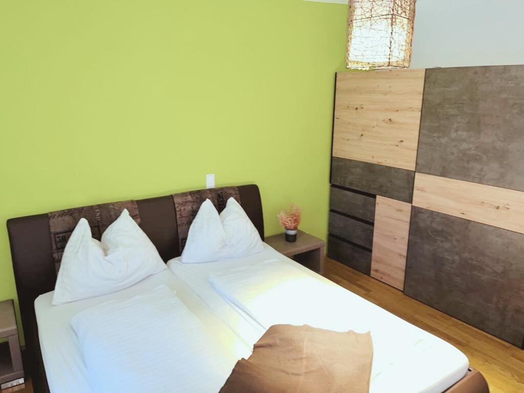 Taferne In Koestendorf - Ferienwohnung Monteurzimmer Neumarkt am Wallersee Exteriér fotografie